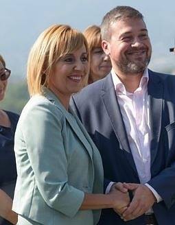 Мая Манолова и Никола Вапцаров – 30 години след промените все още иска да ни управлява червената буржоазия