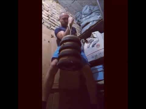 Тренировка с тежести за канадска борба.