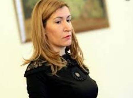 Хотелиери поискаха оставката на Ангелкова заради фалиралия „Томас Кук“