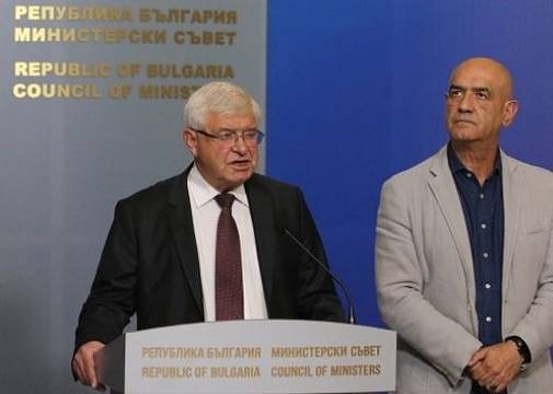 Здравният министър Кирил Ананиев: Няма да подавам оставка
