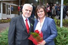 Председателят на БСП Корнелия Нинова пристигна в Разград, за да подкрепи кандидата за кмет на левицата Денчо Бояджиев (ВИДЕО)