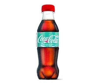 Coca-Cola представи първата бутилка от рециклирана морска пластмаса