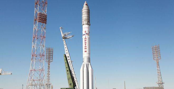 Ракетата Протон-М излита на своята последна (засега) комерсиална мисия