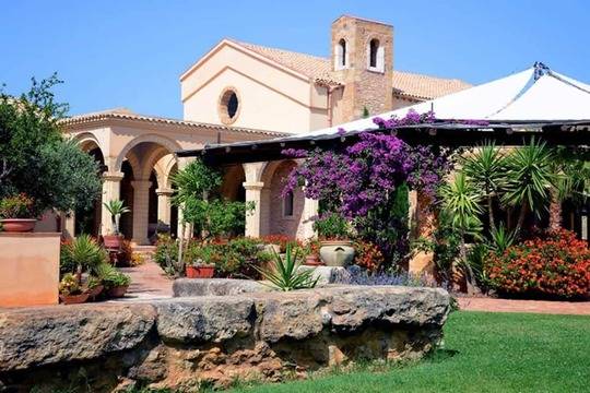 Луксозно имение в Сицилия, Италия