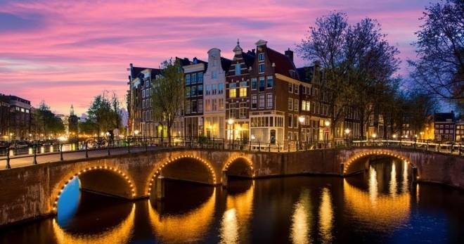 Спечелете пътуване до Амстердам и 21 броя Philips One Blade QP2520