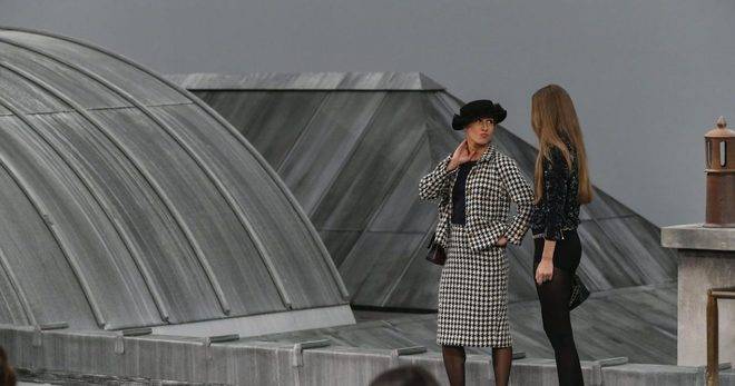 Джиджи Хадид изгони жената, която нахлу на шоуто на Chanel