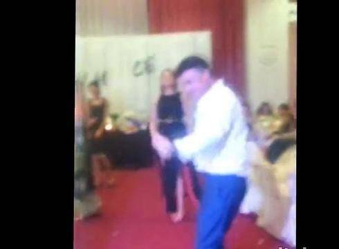 Нов култов кючек на Боби Михайлов (видео)