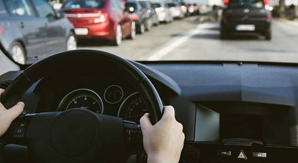 Инструктори са против шофьорският изпит да е на непозната кола