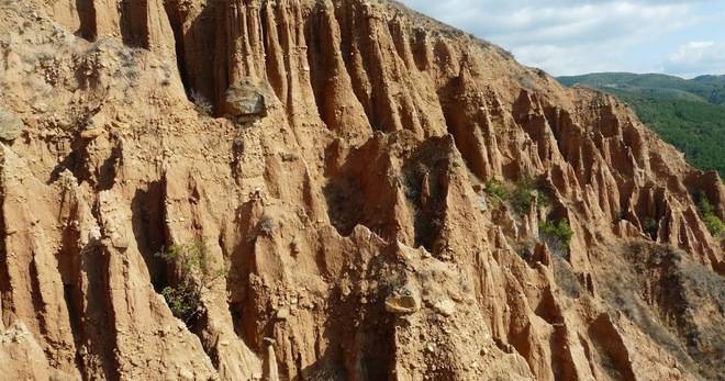 СТОБСКИТЕ ПИРАМИДИ-ПРИРОДНО ЧУДО В РИЛА ПЛАНИНА РАЗЛИЧНИТЕ НОВИНИ DIFFERENT NEWS