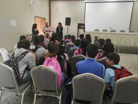 Два поредни дни учители от РПГ „Н. Стойчев“ насърчават ученици за избор за професия