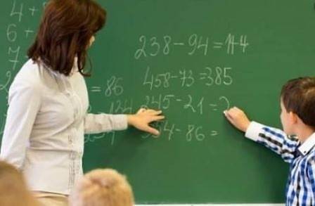 Между 17 и 18% увеличение за учителските заплати от 1 януари 2020 г.