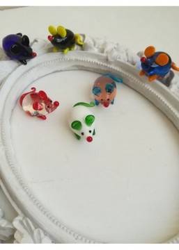 Подаръци и сувенири за колеги