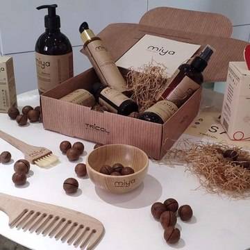 Miya Natural Beauty Marama Ultra Подхранващо и ултра блестящо лечение за коса 200мл.