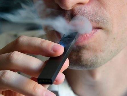 Двойна белодробна трансплантация на пушач след е-цигари