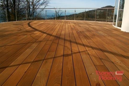 Декинг от естествена дървесина или WPC-предимства и недостатъци