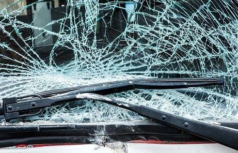 С български камион: 25 мигранти пострадаха при катастрофа в Северна Македония