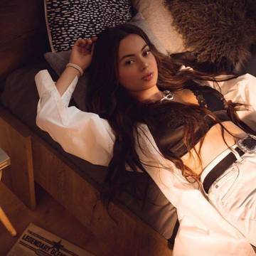 ЕВА ПАРМАКОВА С НОВА ПЕСЕН-„ДРУМ“ ПОПФОЛКЛОР-МУЗИКА ЗА ВСЕКИ