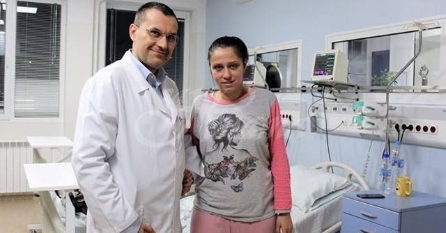 Български лекари спасиха живота на млада жена с инсулт и разкъсана сънна артерия без да я режат