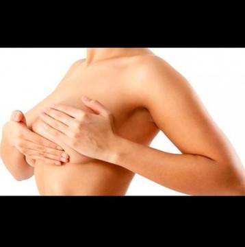 Ужас, косъмчета около зърната на гърдите! Да изпадаме ли в паника? Вижте кога са наистина опасни: