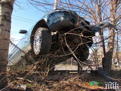 Двама са ранени при катастрофа в Сливница
