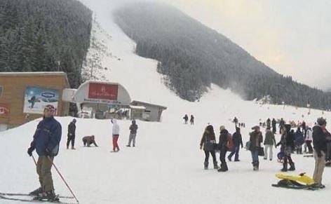 Банско и Пампорово пускат част от пистите. Официално откриват ски сезона другата седмица