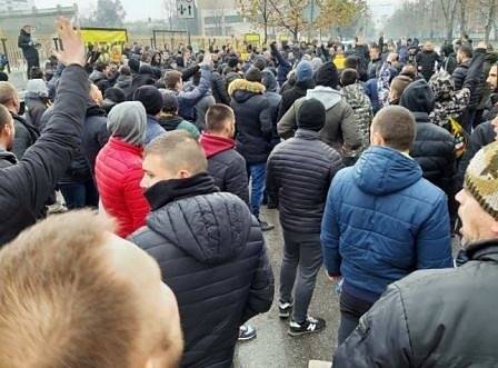 Феновете на „Ботев Пловдив“ пак скочиха срещу Георги Самуилов (СНИМКИ+ ВИДЕО)