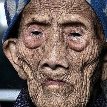 256-годишен мъж прекъсна мълчанието си и преди смъртта си, разкри шокиращи тайни на света