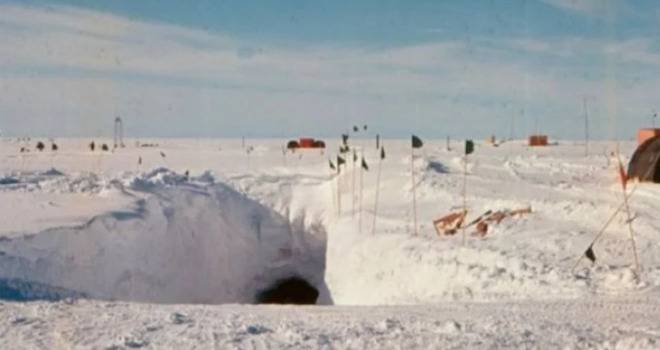 Откритие: В Гренландия разкопаха мистериозната военна база „Ледения червей“