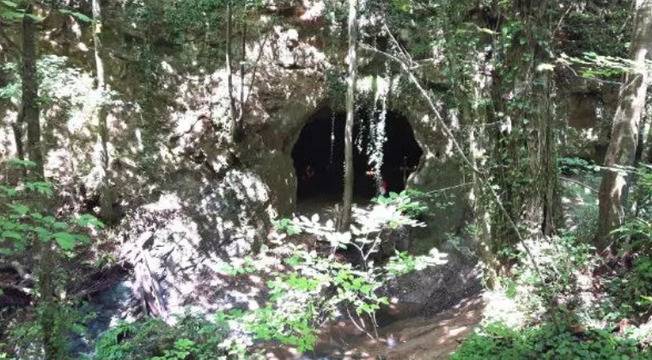 Жива вода от пещерата „Света Марина“ помага на дамите, които искат да забременеят