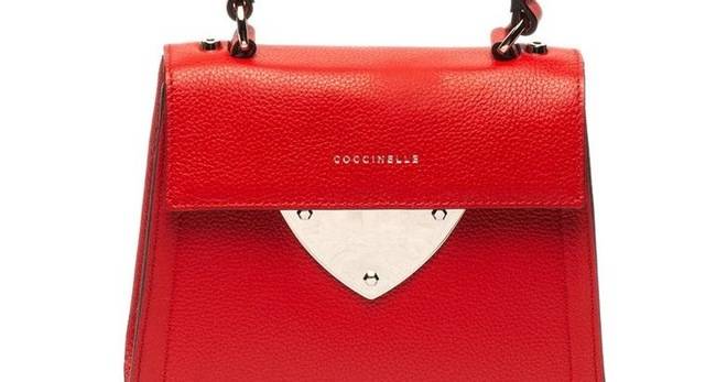 Спечелете кожена чанта с метална апликация COCCINELLE