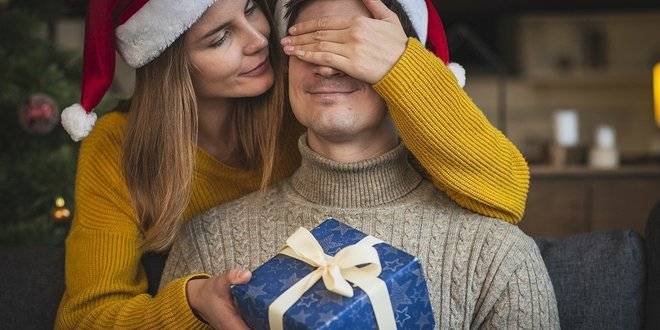 Идеи как да организирате коледна изненада на любимия човек