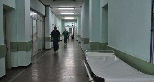 Трима души със съмнения за ешерихия коли са приети в болницата в Перник