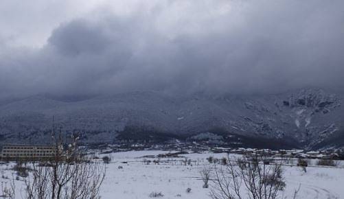 Днес облачно и студено с превалявания от дъжд и сняг. Максималните температури ще са между 1° и 6°