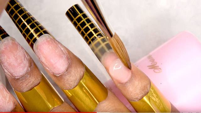 Акрилна система за нокти