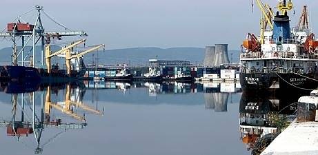 Проверяват внос на отпадъци от Италия на пристанището във Варна