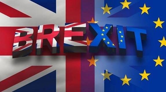 ЕС и Лондон няма да преговарят за бъдещите отношения веднага след Брекзит