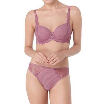 Малена – магазин за сутиен твърда чашка без подплънки Триумф бельо голям размер Triumph луксозни сутиени големи размери