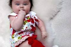 Малко момиченце се ражда с прическа, която очарова света