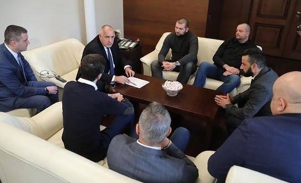 Борисов към феновете на „Левски“: Акциите трябва да са при вас