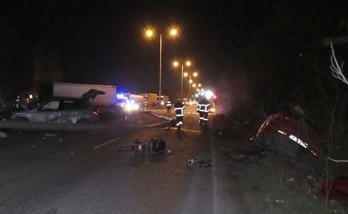 Двама загинали и трима тежко пострадали при катастрофа край Русе (СНИМКА)