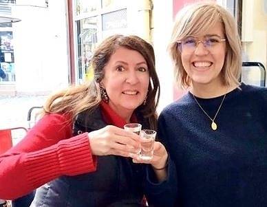 Херо Мустафа опита вкуса на българската ракия (СНИМКИ)