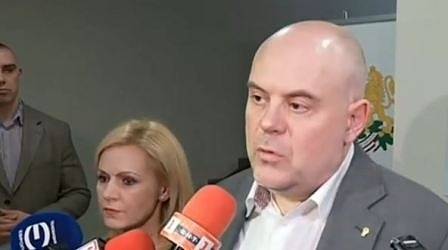 Гешев: Божков е със 7 обвинения, обявен е за издирване