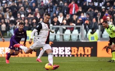 Юве наказа „Ла Виола“, Роналдо вкара две дузпи – SportVox