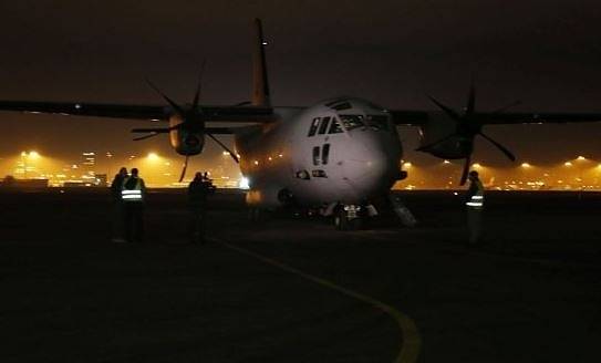 Самолетът с двамата български студенти от Ухан кацна на летище „Враждебна“