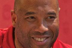 Джон Барнс отишъл на парти облечен като член на „Ку Клукс Клан“, твърди Брус Гробелар