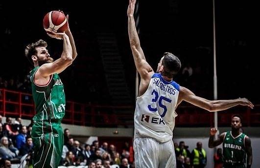 Националният ни отбор по баскетбол загуби от Гърция