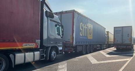 Последен ден продават седмични е-винетки за камиони и автобуси