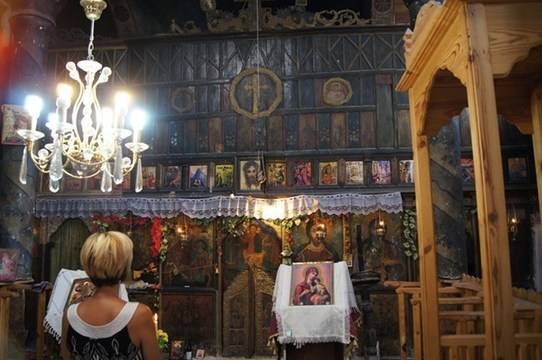 Преподобна Стойна помага за дечица и здраве