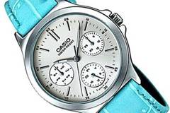 Дамски аналогов ръчен часовник Casio LTP-V300L-2A. Кожена каишка