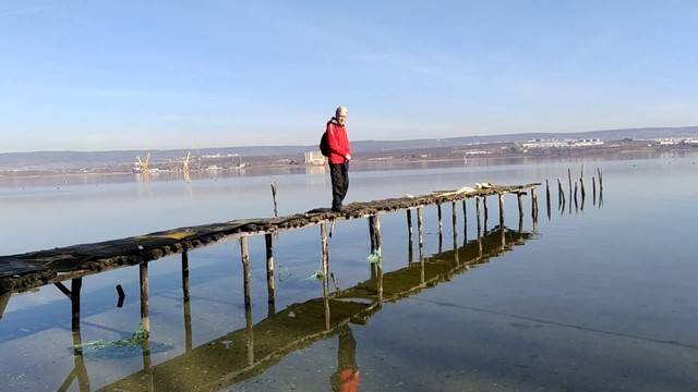 КРАСОТАТА НА ВАРНЕНСКОТО ЕЗЕРО РАЗЛИЧНИТЕ НОВИНИ-DIFFERENT NEWS И ВРЕМЕТО-БЕЗ ПОЛИТИКА